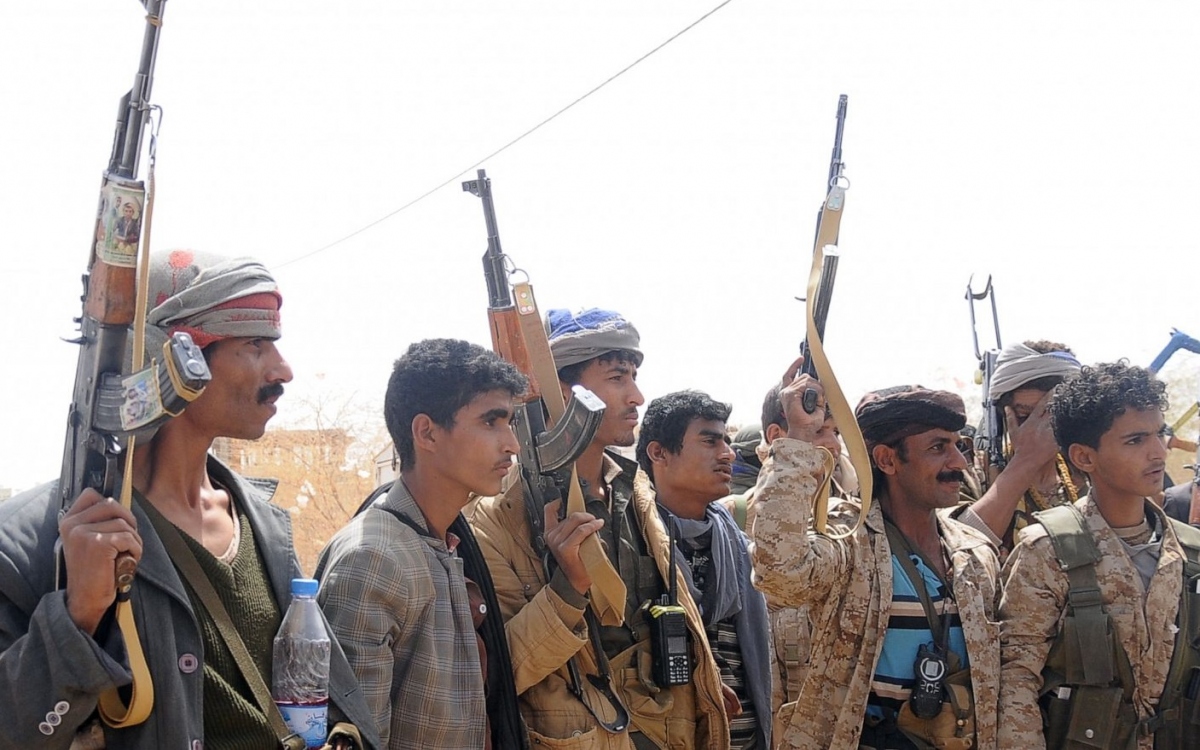 Lực lượng Houthi tấn công mãnh liệt căn cứ quân sự ở Yemen, ít nhất 30 người chết